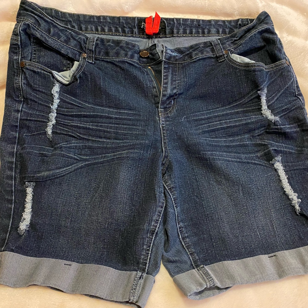 Eighty Eight Jean Shorts